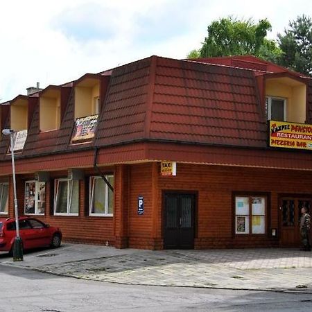 Penzion Kaspec Uničov エクステリア 写真
